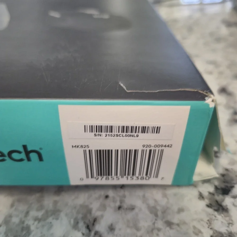 Logitech MK825 Wireless Keyboard/Mouse Combo Full-Size Keyboard Bluetooth Black